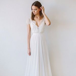 Truvelle Cambie Wedding Dress size 10